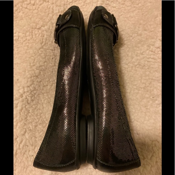 - Sofft silver black buckle flats - Picture 2 of 5